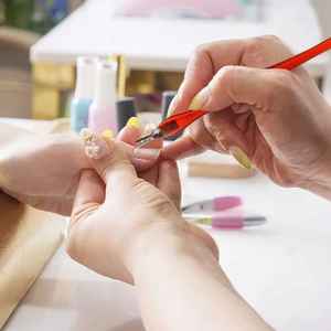 Empujador de Cutículas en Forma de V, Herramienta para el Cuidado de las Uñas, para Eliminar la Piel Muerta y Limpiar las Uñas - Product Image 4