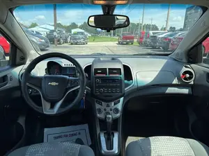 Usado 2015 Chevrolet Sonic LS - Product Image 3