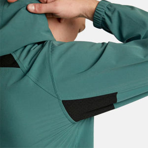 Chaqueta Cortavientos para Hombre, Impermeable, Ecológica, con Capucha, Estilo Urbano, Personalizable al por Mayor con Logotipo Frontal - Product Image 6