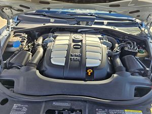 Volkswagen Touareg V10 TDI 2006 Económico con Volante a la Izquierda/Derecha - Product Image 2