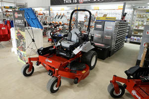 2025 Exmark LRE801GKA604A3 <b>Electric</b> Cordless <b>Lawn</b> <b>Mower</b> Self-Propelled Feature Telescopic Handle 1000mm Max Includes Grass Box - Product Image 3