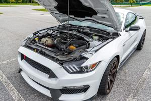 Vente de Mustang Shelby GT350R 2017, 12 300 miles, boîte automatique 7 vitesses, turbo, transmission intégrale, sièges en cuir, ACC, pneus R21, essence, éclairage - Product Image 4