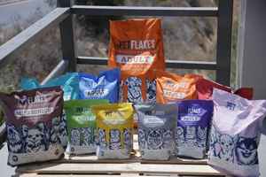 PetFlakes 1,5Kg Organic High-Protein Adult Cat Premium Chicken Pet Treat - Product Image 4