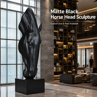 Sculpture de tête de cheval grandeur nature en fibre de verre peinte à la main - Ornement décoratif de luxe sur mesure pour salon