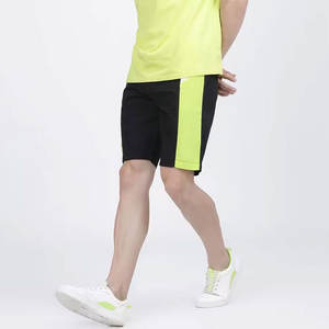 Pantalones cortos casuales lisos diseñados para días de clima cálido Pantalones cortos casuales para hombre de ajuste relajado para actividades al aire libre - Product Image 5