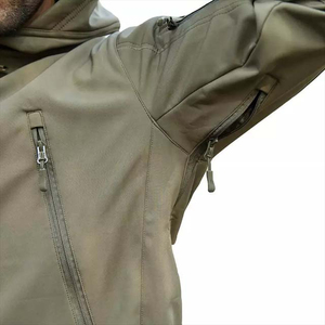 Vêtement en gros de couleur unie, veste softshell décontractée imperméable et coupe-vent personnalisée, fermeture éclair avec poche latérale - Product Image 6