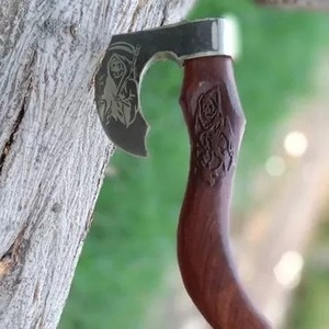 Vente en gros de tête de hache en acier à haute teneur en carbone Hache Viking faite à la main avec manche en bois Damas Acier Applications de coupe extérieure - Product Image 2