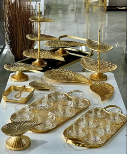 Support à biscuits et à gâteaux et bols en forme de dôme au look moderne avec motif floral en acier inoxydable - Product Image 1