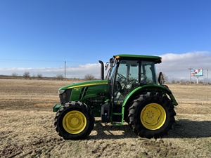 Matériel agricole d'occasion Tracteur à roues 4x4 5100M avec 110 CV Capacité de 3000 lb Chargeur frontal Moteur d'origine Engrenage en stock maintenant - Product Image 5