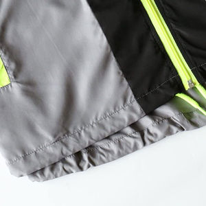 Chaqueta de moda para hombre, transpirable, venta al por mayor, color personalizado, con capucha, ropa de calle impermeable, chaquetas cortavientos para hombre - Product Image 3