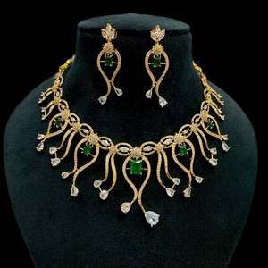 ชุดสร้อยคอเพชรเพทายสุดอินเทรนด์พร้อมต่างหูสร้อยคอเคลือบทองสำหรับงานแต่งงาน CZ zircon Diamond Wedding สำหรับผู้หญิง - Product Image 4