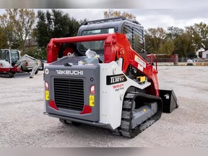 Chargeuse compacte TAKEUCHI TL10V2 d'occasion de 2018, mini-chargeuse, pompe hydraulique MOOG, capacité de charge nominale de 200 tonnes, à vendre - Product Image 4