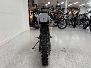 Motocicleta Eléctrica Juvenil Hyper Bee Modelo 48V 3 Velocidades Surr-on Disponible al por Mayor - Product Image 2