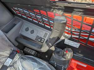 2024 KIOTI TL750 ROPS Skid Steer Loader avec moteur à cylindre hydraulique Huade et composants du noyau de la pompe inclus - Product Image 6