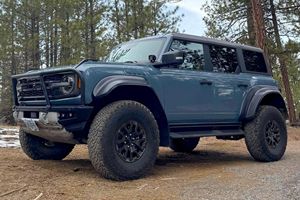 Ford Bronco Raptor 2023 Usado en Excelentes Condiciones, Motor V6 Twin-Turbo de 418 hp, Tracción en las Cuatro Ruedas, Diferenciales Bloqueables Delanteros y Traseros - Product Image 3