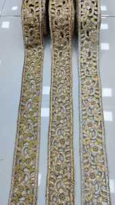 Rubans et lacets brodés à la machine sur mesure dans divers modèles et couleurs pour robes de mariée en couleur or - Product Image 6