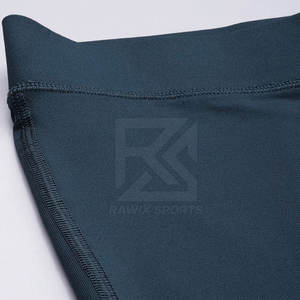 Legging OEM d'usine pour hommes vêtements de sport Leggings noirs unis vêtements de yoga de sport pour hommes vêtements d'entraînement Leggings - Product Image 5