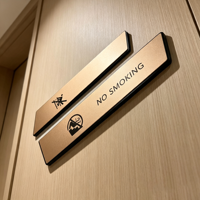 Panneau d'avertissement de sécurité rectangulaire en aluminium brossé, symbole et texte gravés sur mesure, plaque d'avis pour porte intérieure, signalétique murale pour hôtel et bureau