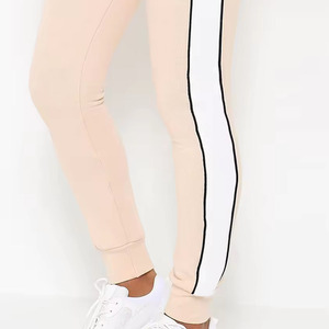 เสื้อฮู้ดสีเบจสีนู้ดของผู้หญิงมีแผงด้านข้างลายทางสีขาวดีไซน์สวยดูใหม่ชุดวอร์มสำหรับผู้หญิงชุดลำลอง - Product Image 6