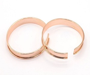 Bracelet ouvert en laiton plaqué or et argent personnalisé pour femmes, bracelet minimaliste réglable en métal, bijoux de mode en gros - Product Image 2