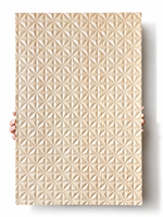 Panneaux muraux flexibles en MDF à prix avantageux du fabricant, plaques texturées sculptées revêtues de PVC, panneaux décoratifs 3D en bois pour l'intérieur