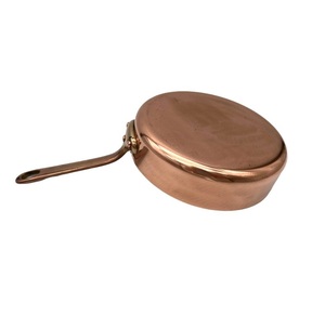 Cacerola de Metal de Diseño Tradicional con Mango para Utensilios de Cocina, Vajilla de Hotel y Restaurante, Acabado Mate en Oro Rosa, Utensilios de Cobre - Product Image 1