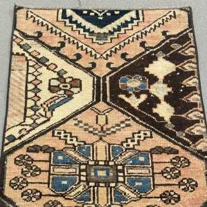 Petit tapis vintage de 1,7 x 3,1 pieds, tapis turc oriental brun - Product Image 5
