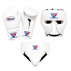 Set de Boxeo Premium: Guantes de Cuero, Protector de Cabeza y Protector Inguinal de Secado Rápido con Absorción de Humedad y Cierre de Cordones - Product Image 1