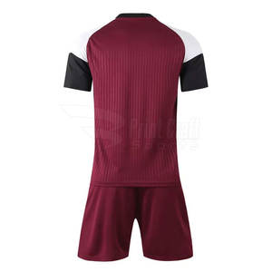 Uniforme de fútbol con logotipo personalizado Último diseño Desgaste de fútbol Servicio OEM del fabricante de fábrica - Product Image 2