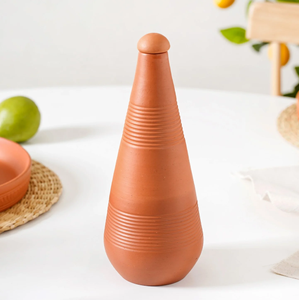 Botella de agua de terracota tradicional con patrón grabado y tapón redondo-Botella de arcilla natural para almacenamiento de agua fría - Product Image 4