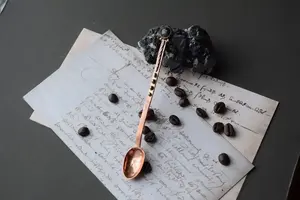 Cubiertos de diseñador hechos a mano con cucharas de decoración Juego de comedor Premium Perfecto para casas elegantes Cocinas y decoración de mesa - Product Image 5