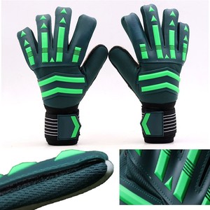 Vente en gros de gants de gardien de but professionnels antidérapants pour hommes, gants de gardien de but de football en latex épais pour enfants - Product Image 4
