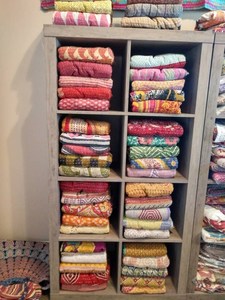 100% hữu cơ cổ điển kantha bông QUILT 55*85 inch handmade hoa mẫu Linen ném mềm mại và thoải mái từ Ấn Độ - Product Image 4