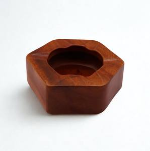 Cenicero de Madera Ecológico Hecho a Mano |   Cenicero de Madera Maciza Natural para Fumar |   Cenicero Elegante para Cigarrillos y Puros para Decoración del Hogar - Product Image 4