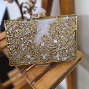 Bolso de mano de latón MOP de diseñador elegante, bolso de alta calidad para fiestas y funciones, bolsas de colección de regalos para mujeres y niñas - Product Image 1