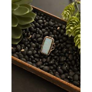 Anillo Ajustable de Ópalo y Plata de Ley Hecho en Navajo, Talla 8, Chapado en Oro Rosa con Engaste de Bisel, Marca Privada Licenciada 'Is' - Product Image 4
