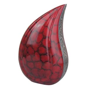 Urne funéraire artisanale en aluminium et laiton en forme de goutte d'eau avec croix gravée, 10 pouces, objet d'art et de collection pour cendres humaines - Product Image 6