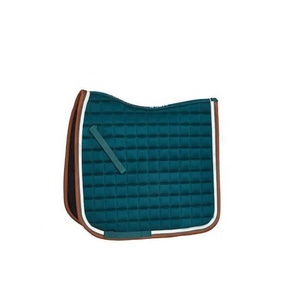 Tapis de selle de cheval avec matelassage carré et rembourrage doux à l'intérieur du tissu respirant derrière - Product Image 4