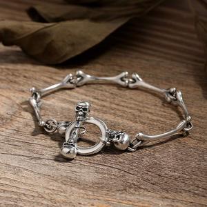 สร้อยข้อมือแฟชั่น-เจลิยา โบนส์ สกัลสร้อยข้อมือเงินสเตอร์ลิง 170 มม. - Product Image 4