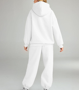 OEM Service 2025 Top Trending Chándal ajustado para mujer Top de manga larga con patrón sólido Hecho en Pakistán - Product Image 4