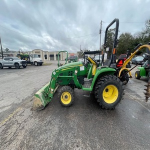 Tractor de Ruedas John Deere 3032E con Motor Diésel, Caja de Cambios y Gran Rendimiento Agrícola - Product Image 1