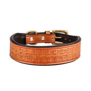 Collier de chien en cuir usiné à la main avec motif feuille et boucle en laiton - Product Image 2