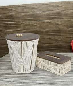 Caja de Pañuelos de Metal Texturizado y Madera, Porta Servilletas para Hotel, Hogar y Restaurante con Acabado Dorado - Product Image 1