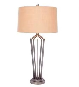 Lampe de table contemporaine de luxe en métal pour intérieurs de maison Lampe de chevet élégante Pièce d'accent décorative en fer artistique - Product Image 3