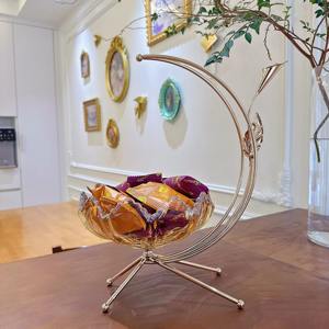 Bol décoratif design avec support en forme de lune Plateau de pièce maîtresse élégant Accent de table artistique pour la décoration de la maison, du salon et de l'événement - Product Image 2