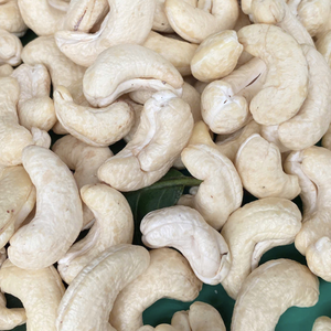 Fabrication de noix de cajou WW180, WW240, WW320 Noix de cajou Noyau de cajou exporté en gros vers l'Asie, l'UE, le Moyen-Orient - Product Image 1