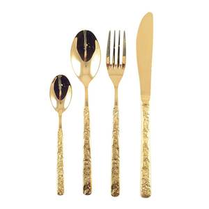 Hermoso juego de cubiertos de latón bien elaborado con asas de diseño excepcionales que ofrece una experiencia de comedor lujosa todos los días. - Product Image 4