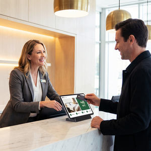 Tablet Android de Alta Gama para Servicio de Habitaciones de <span class=keywords><strong>Hotel</strong></span>, 11 Pulgadas, 1920*1200, In-cell, 6+128 GB, Múltiples Puertos, con Base de Conexión - Product Image 2