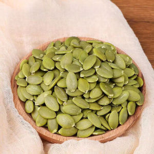 Semillas de calabaza crudas enteras, blanqueadas, limpias, sin piel y peladas para la producción de frutos secos tostados, suministro a granel - Product Image 1