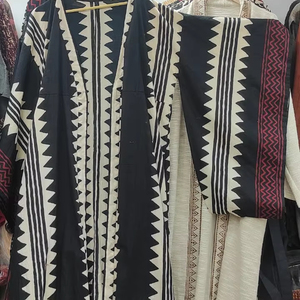 Robe de plage d'été longue pour femme Maillot de bain respirant avec fermeture à cordon de serrage Motif imprimé pour la saison d'hiver - Product Image 1